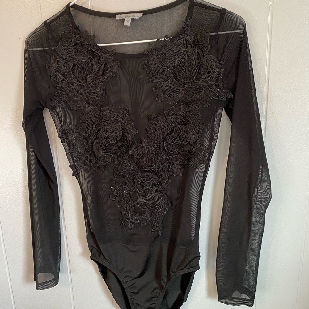 Cute mesh flower top